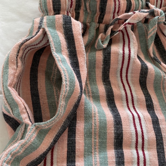 SHEIN shorts. Stripped. XS size 2 - Picture 3 of 5